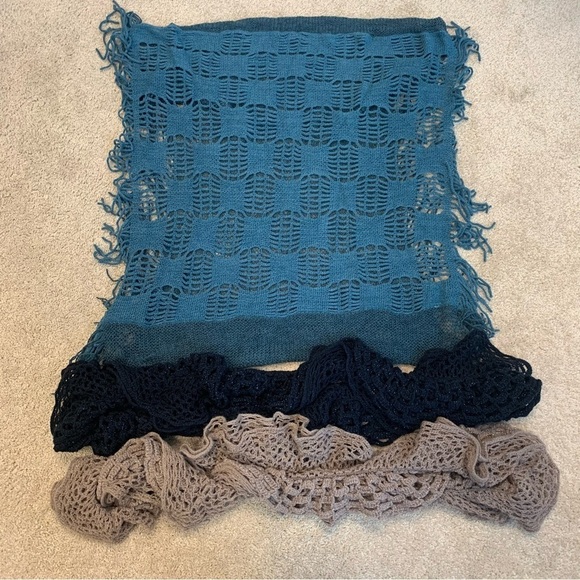 Navy blue bright blue nude pink ruffled infinity scarf bundle - Picture 5 of 12